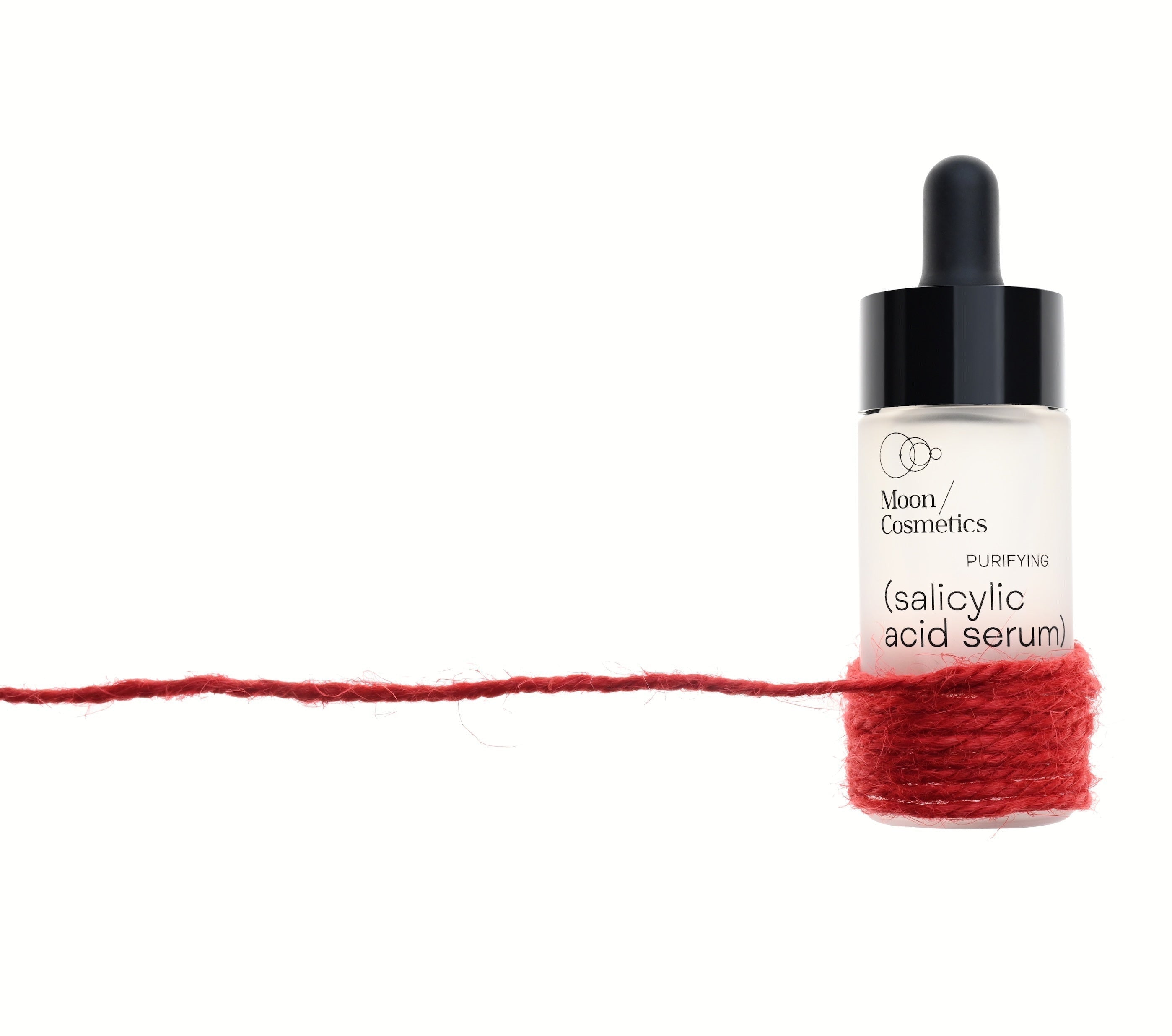 Salicilo rugsties serumas apvyniotas raudonu siulu